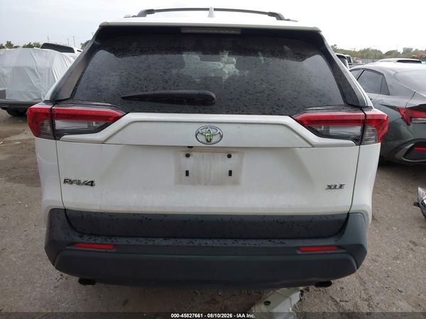 2019 TOYOTA RAV4 XLE