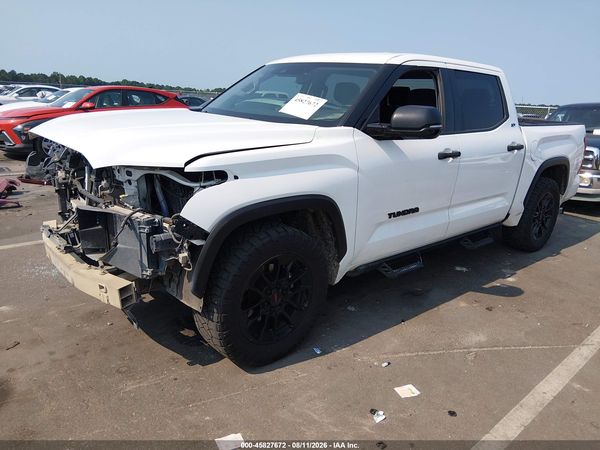 2022 TOYOTA TUNDRA SR5