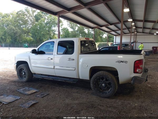 2013 CHEVROLET SILVERADO 1500 LT — I117