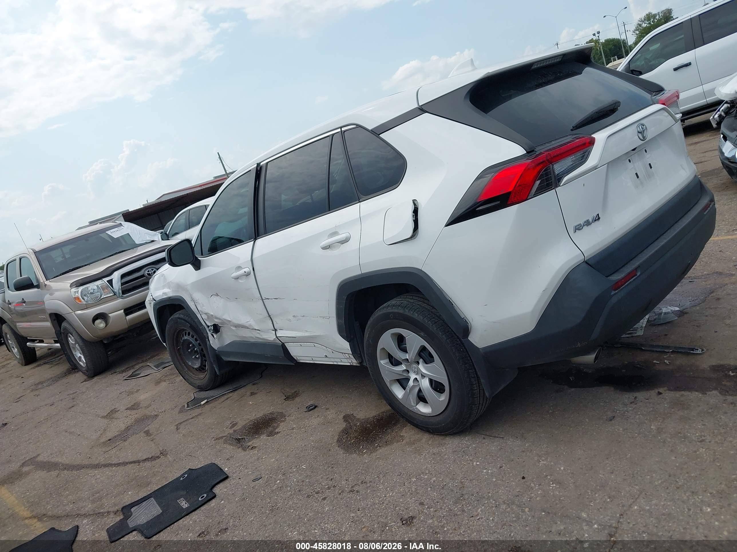 2023 TOYOTA RAV4 LE