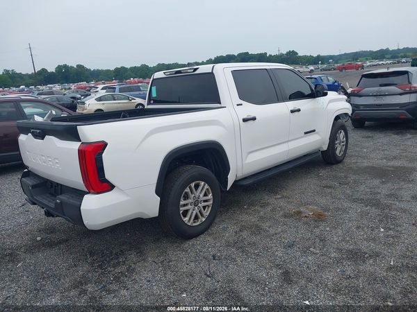 2026 TOYOTA TUNDRA SR5 CREWMAX 5.5' BED