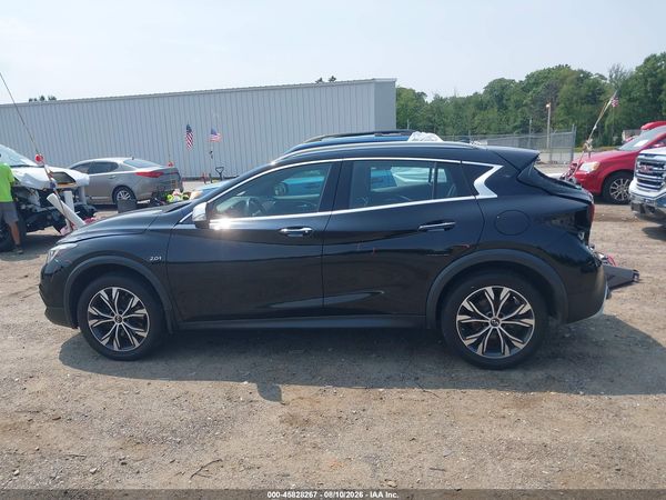 2017 INFINITI QX30 PREMIUM