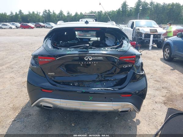 2017 INFINITI QX30 PREMIUM