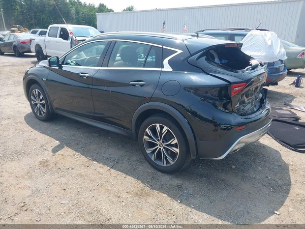 2017 INFINITI QX30 PREMIUM