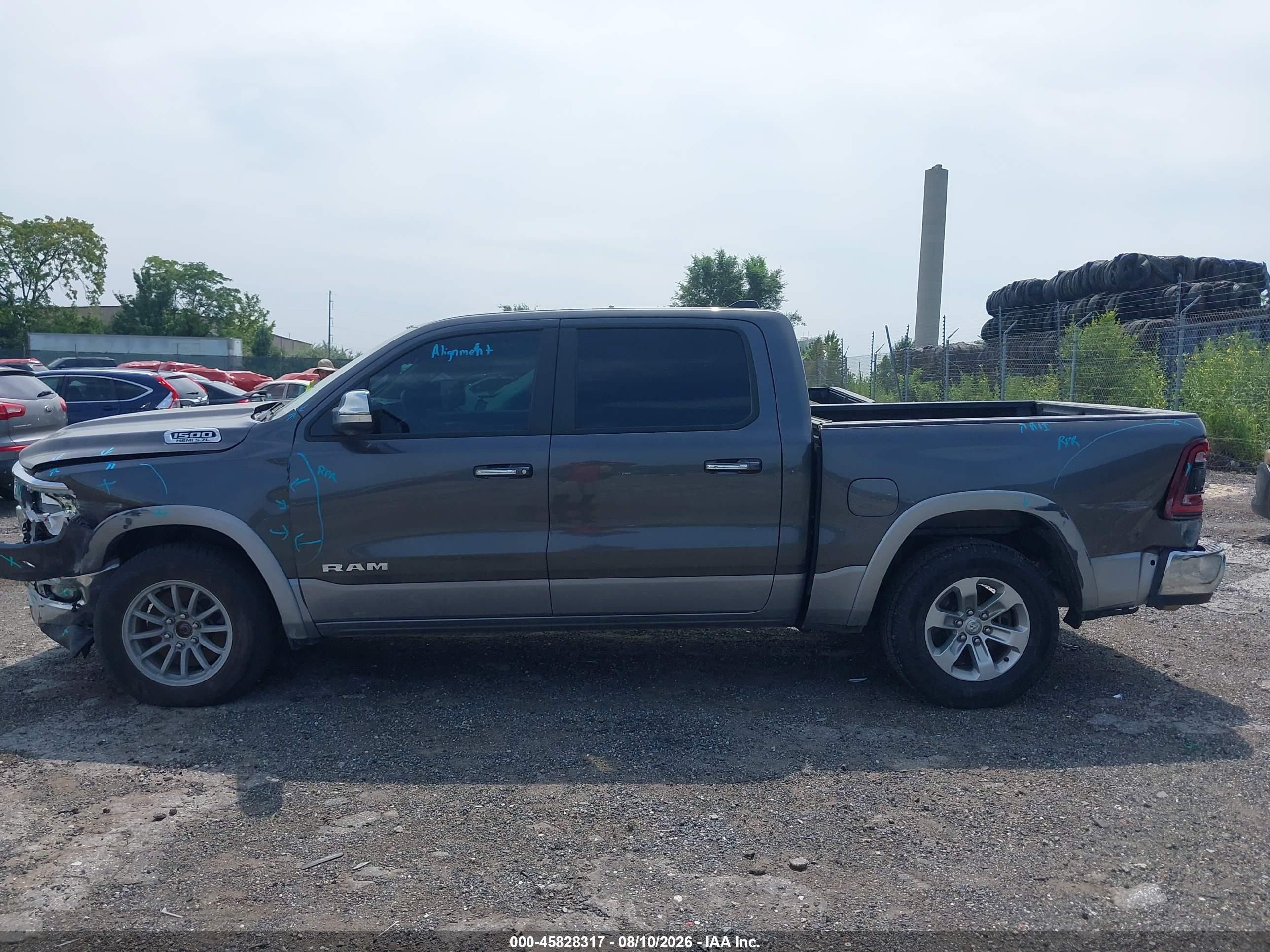 2019 RAM 1500 LARAMIE  4X4 5'7 BOX