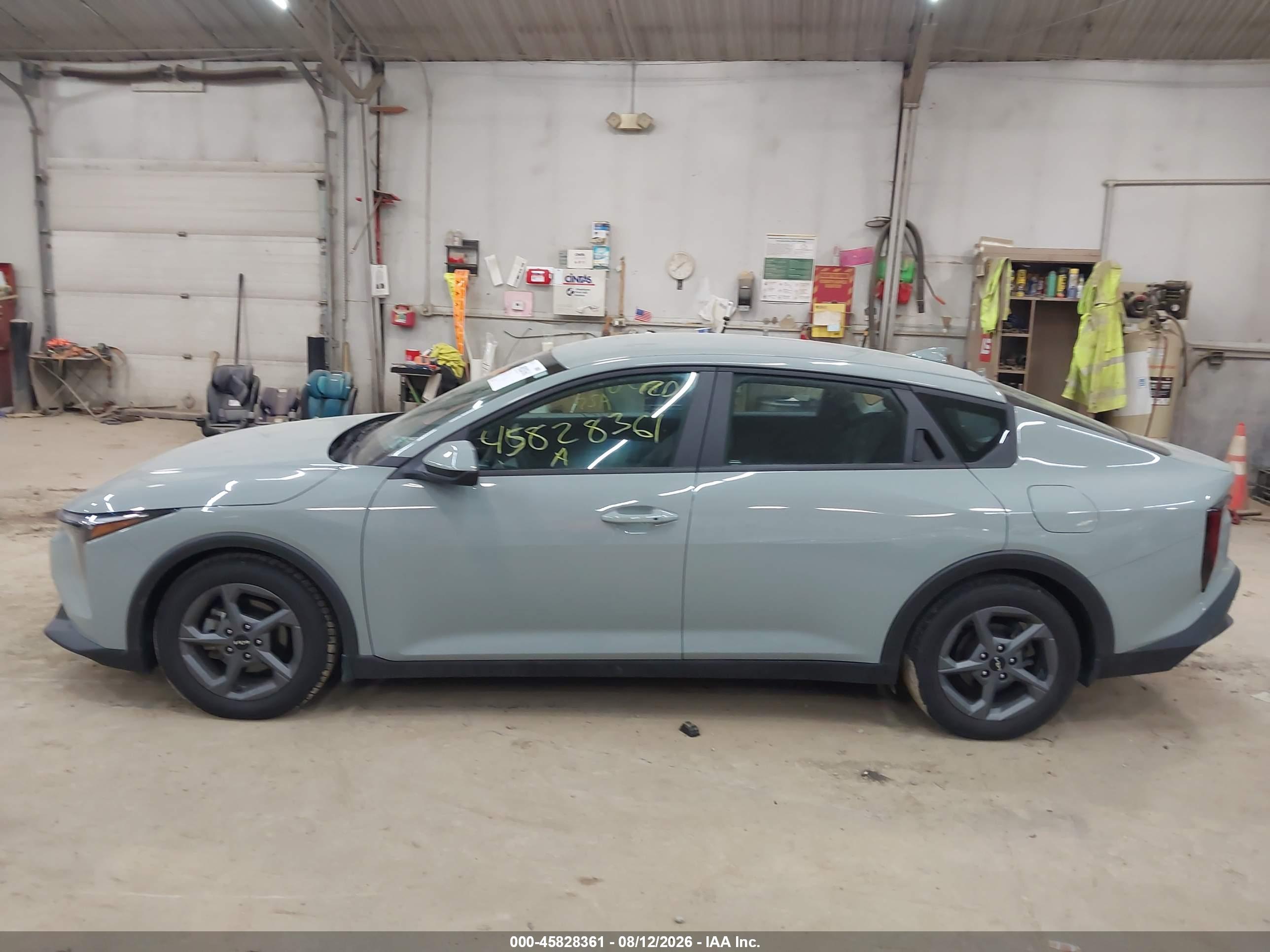 2025 KIA K4 LXS