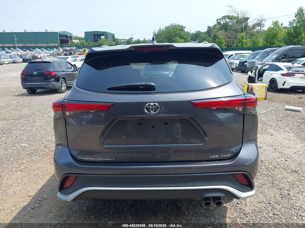 2021 TOYOTA HIGHLANDER XSE