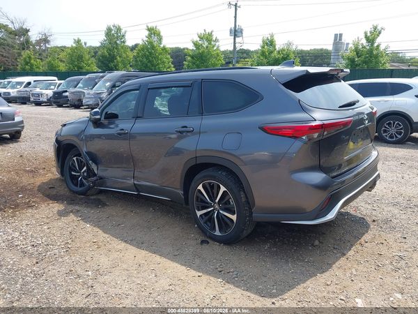 2021 TOYOTA HIGHLANDER XSE