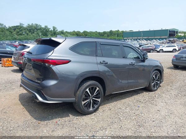 2021 TOYOTA HIGHLANDER XSE