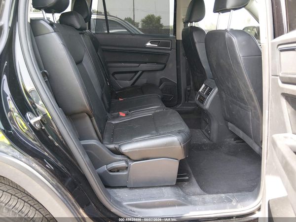 2018 VOLKSWAGEN ATLAS 3.6L V6 SE — I8