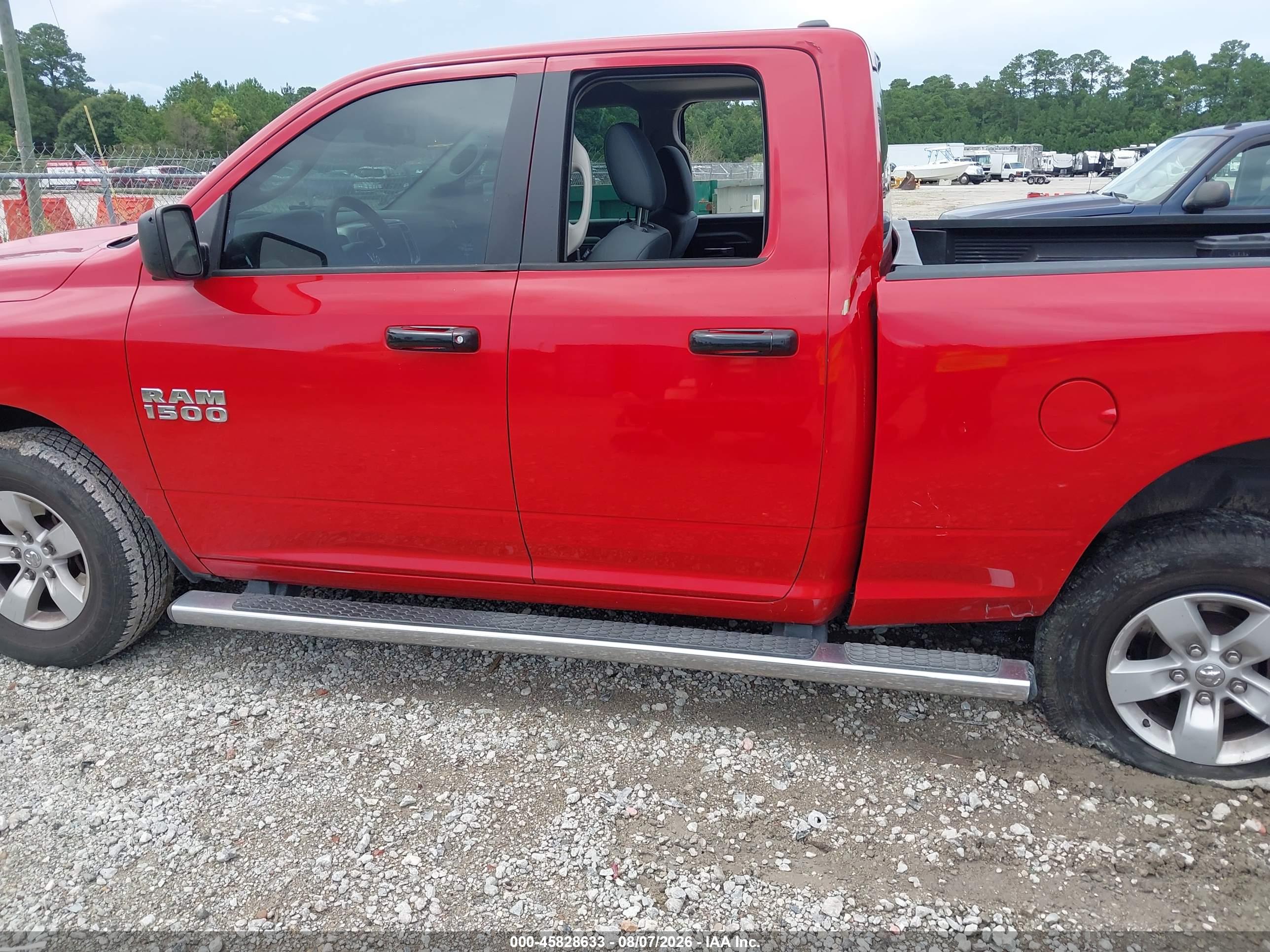 2017 RAM 1500 SLT  4X4 6'4 BOX