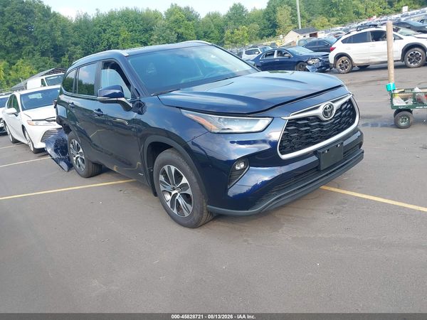 2026 TOYOTA HIGHLANDER HYBRID XLE
