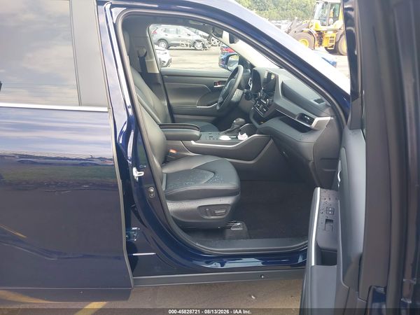 2026 TOYOTA HIGHLANDER HYBRID XLE