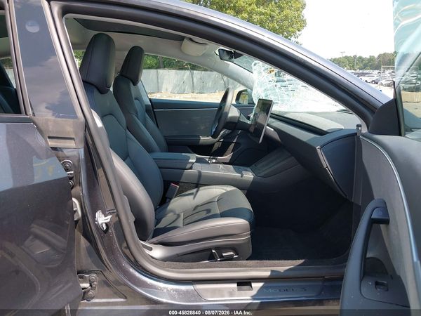2025 TESLA MODEL 3