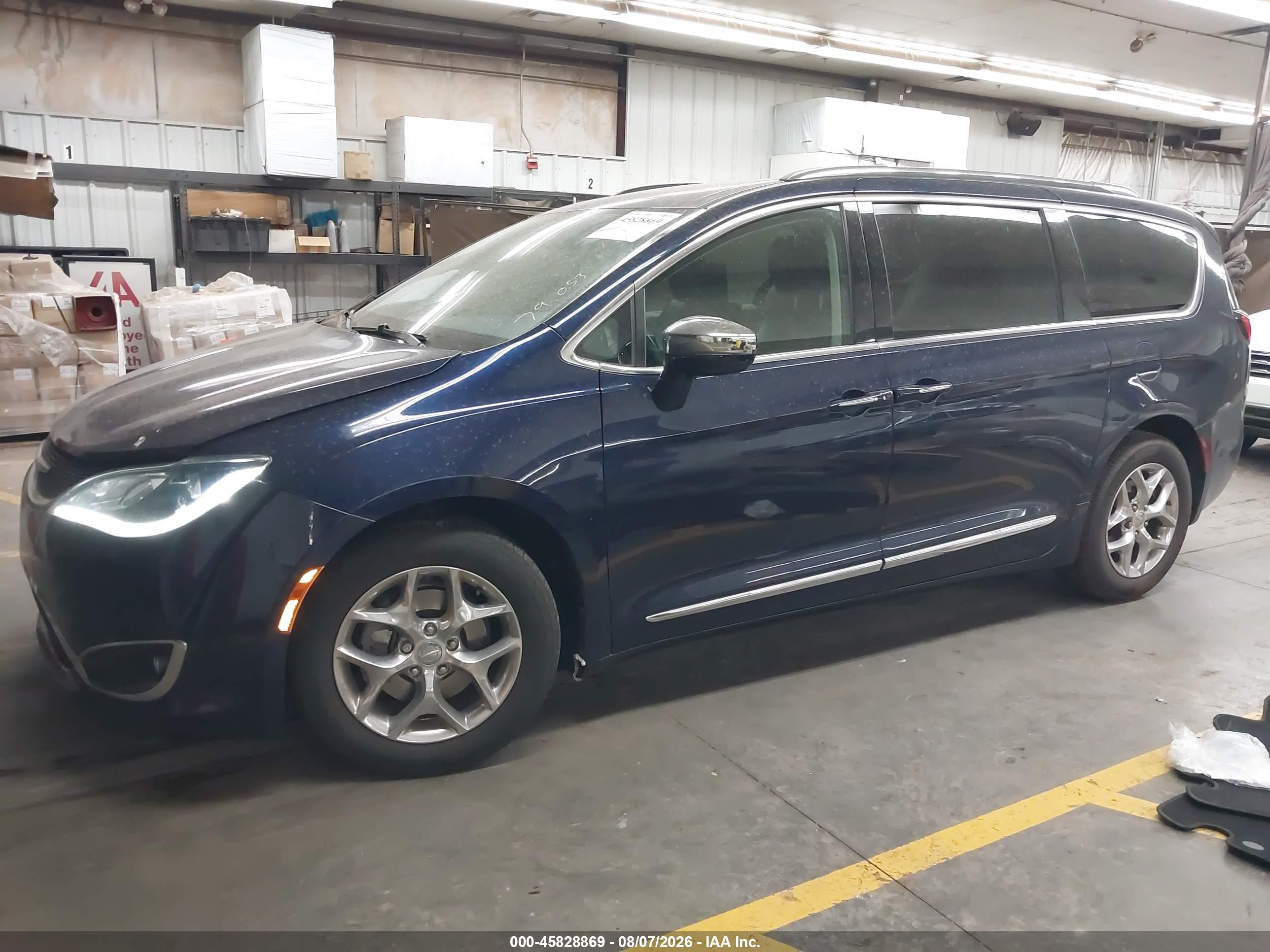 2019 CHRYSLER PACIFICA LIMITED