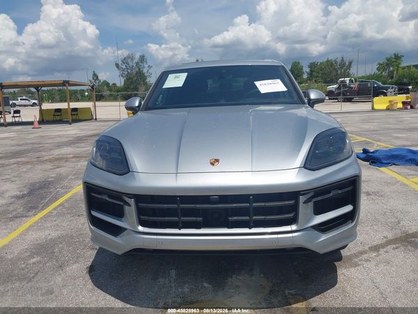 2025 PORSCHE CAYENNE
