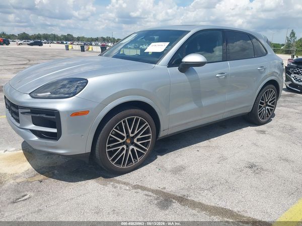 2025 PORSCHE CAYENNE