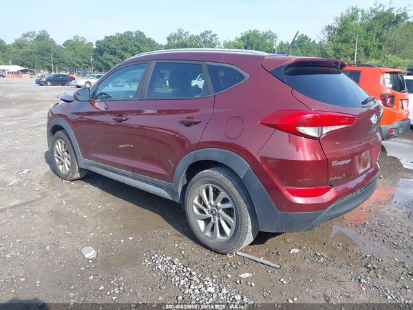 2017 HYUNDAI TUCSON SE