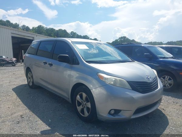2015 TOYOTA SIENNA L 7 PASSENGER — I116
