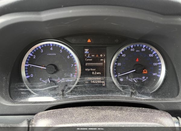 2018 TOYOTA HIGHLANDER LE