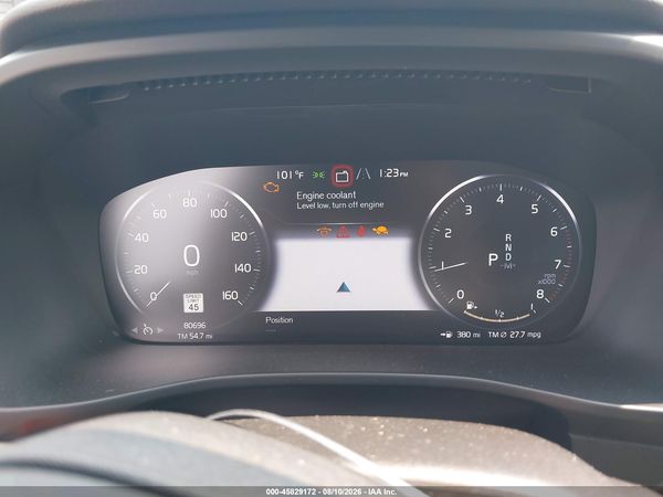 2022 VOLVO XC40 T5 MOMENTUM