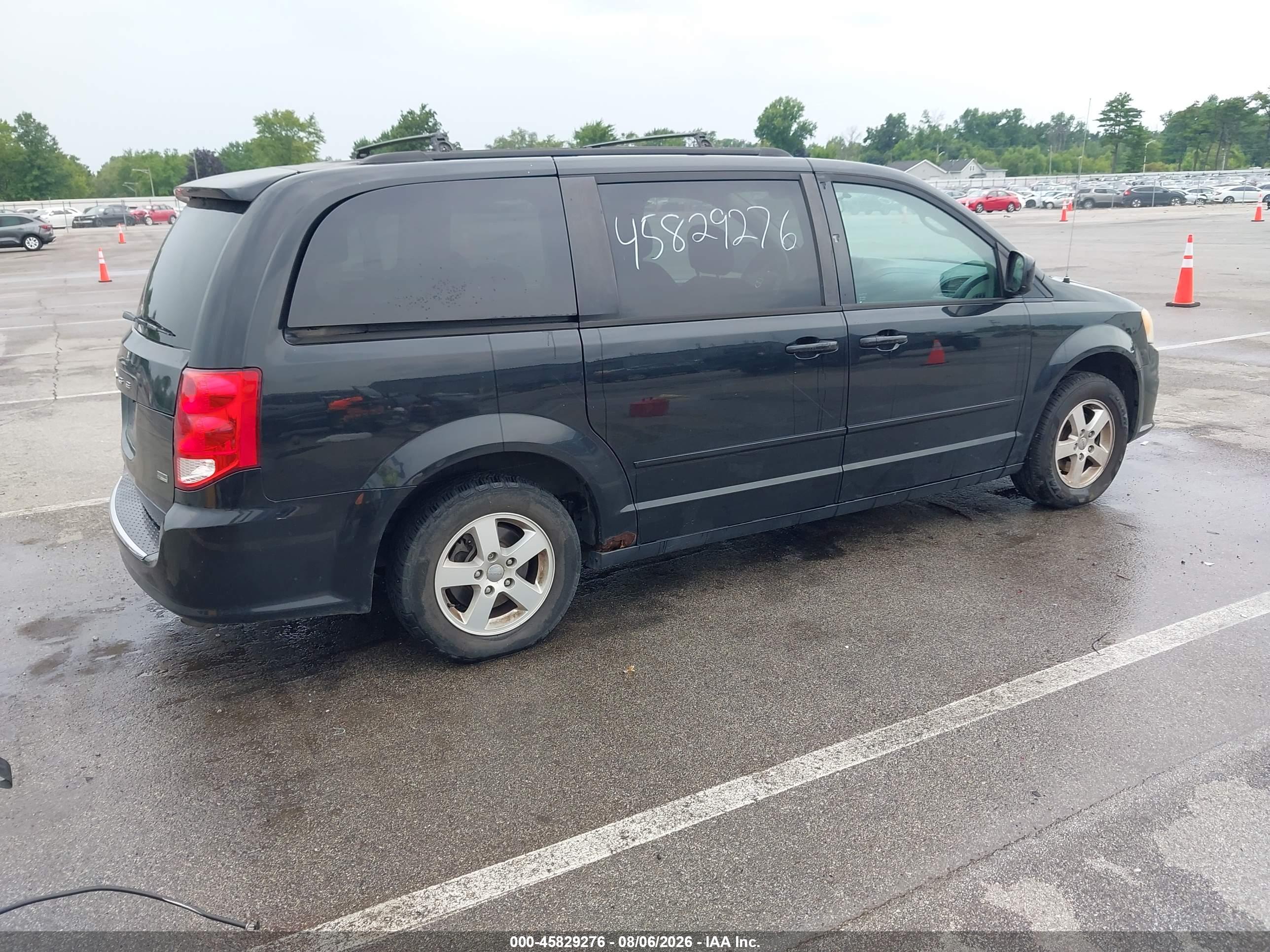 2013 DODGE GRAND CARAVAN SXT — I4