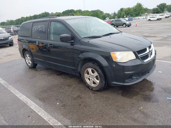 2013 DODGE GRAND CARAVAN SXT — I1