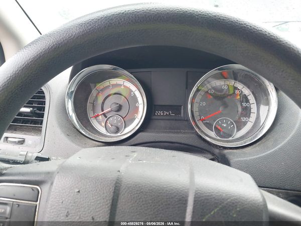 2013 DODGE GRAND CARAVAN SXT — I7
