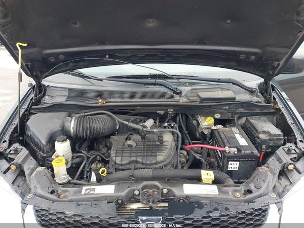 2013 DODGE GRAND CARAVAN SXT — I10