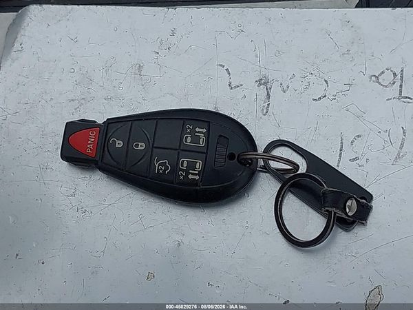 2013 DODGE GRAND CARAVAN SXT — I11