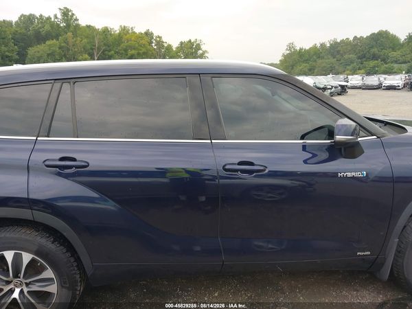 2020 TOYOTA HIGHLANDER HYBRID XLE