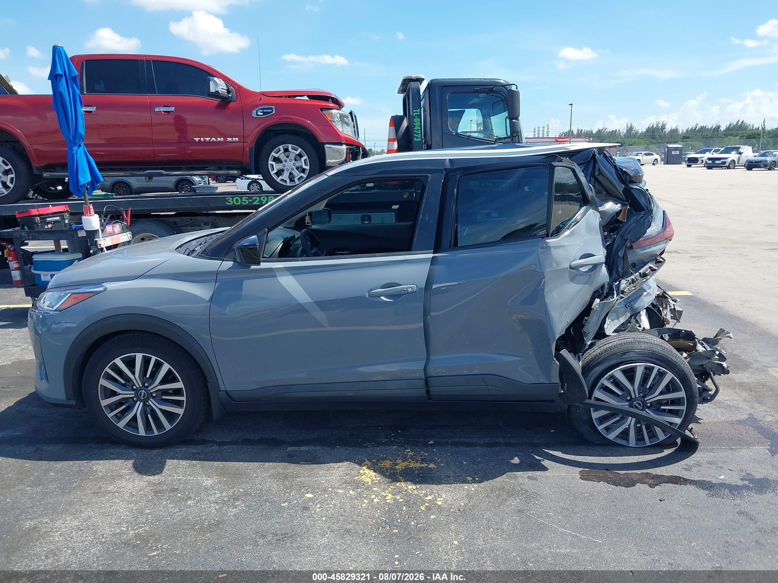 2022 NISSAN KICKS SV XTRONIC CVT