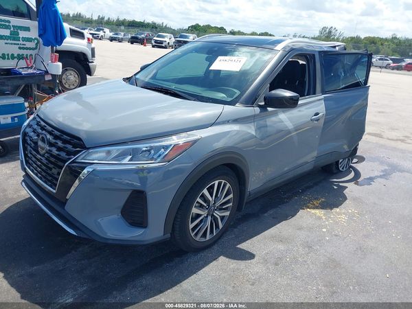 2022 NISSAN KICKS SV XTRONIC CVT