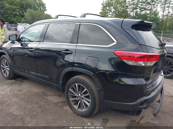 2019 TOYOTA HIGHLANDER XLE