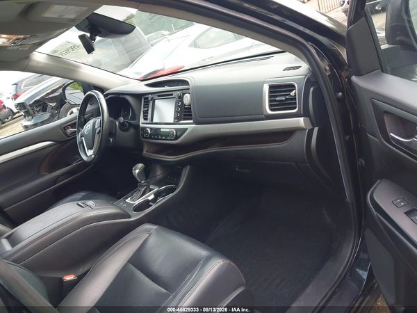 2019 TOYOTA HIGHLANDER XLE