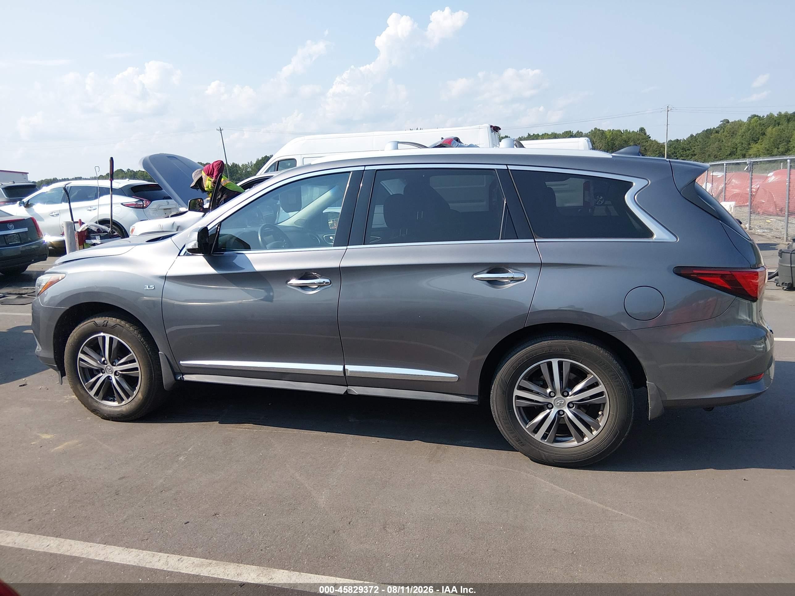 2016 INFINITI QX60