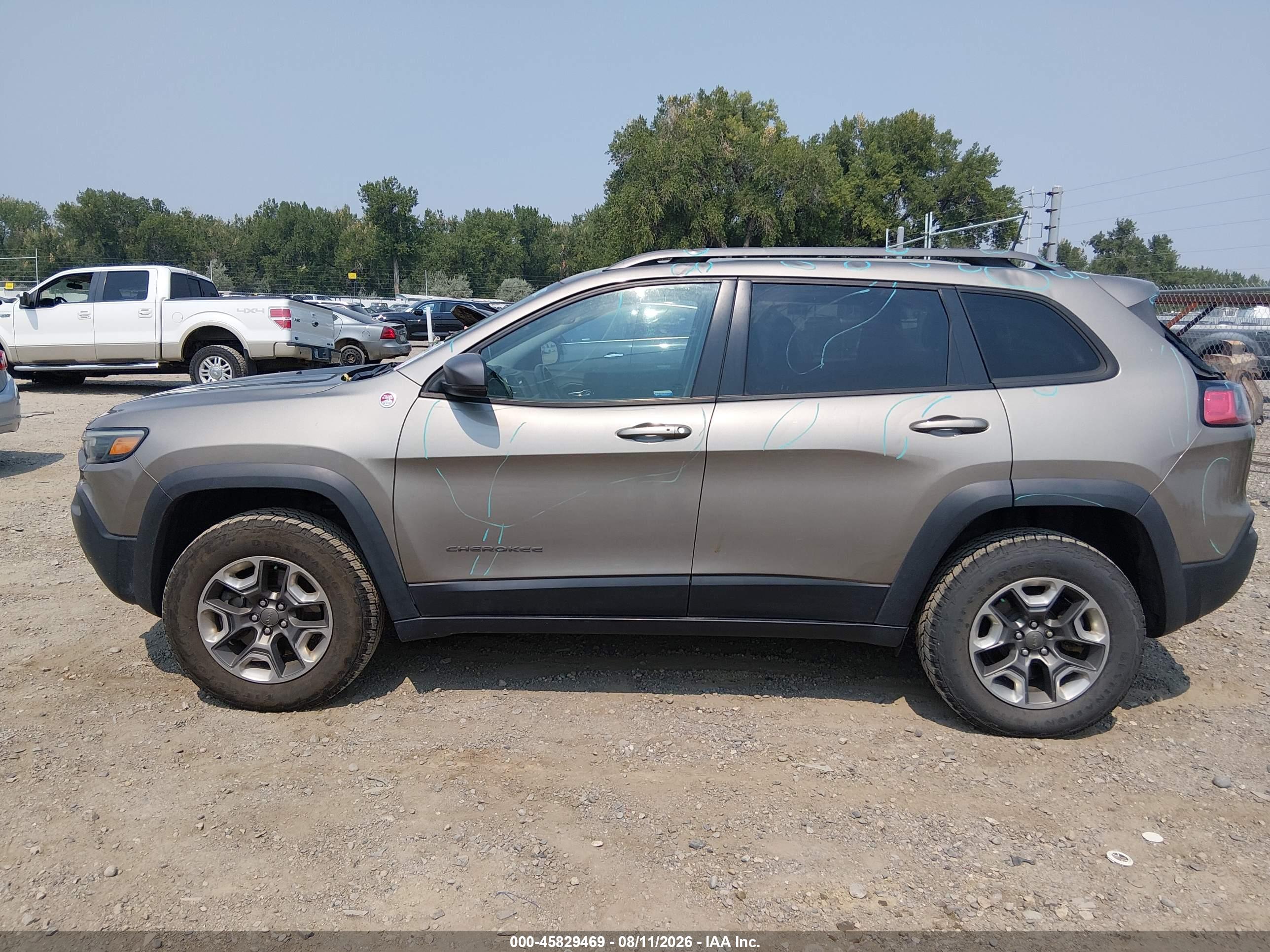 2019 JEEP CHEROKEE TRAILHAWK 4X4