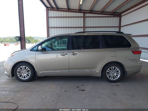 2015 TOYOTA SIENNA XLE 8 PASSENGER