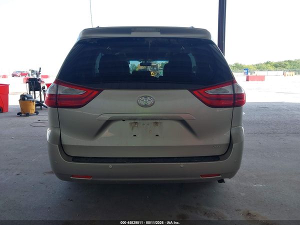 2015 TOYOTA SIENNA XLE 8 PASSENGER