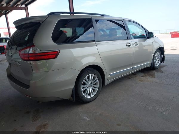 2015 TOYOTA SIENNA XLE 8 PASSENGER