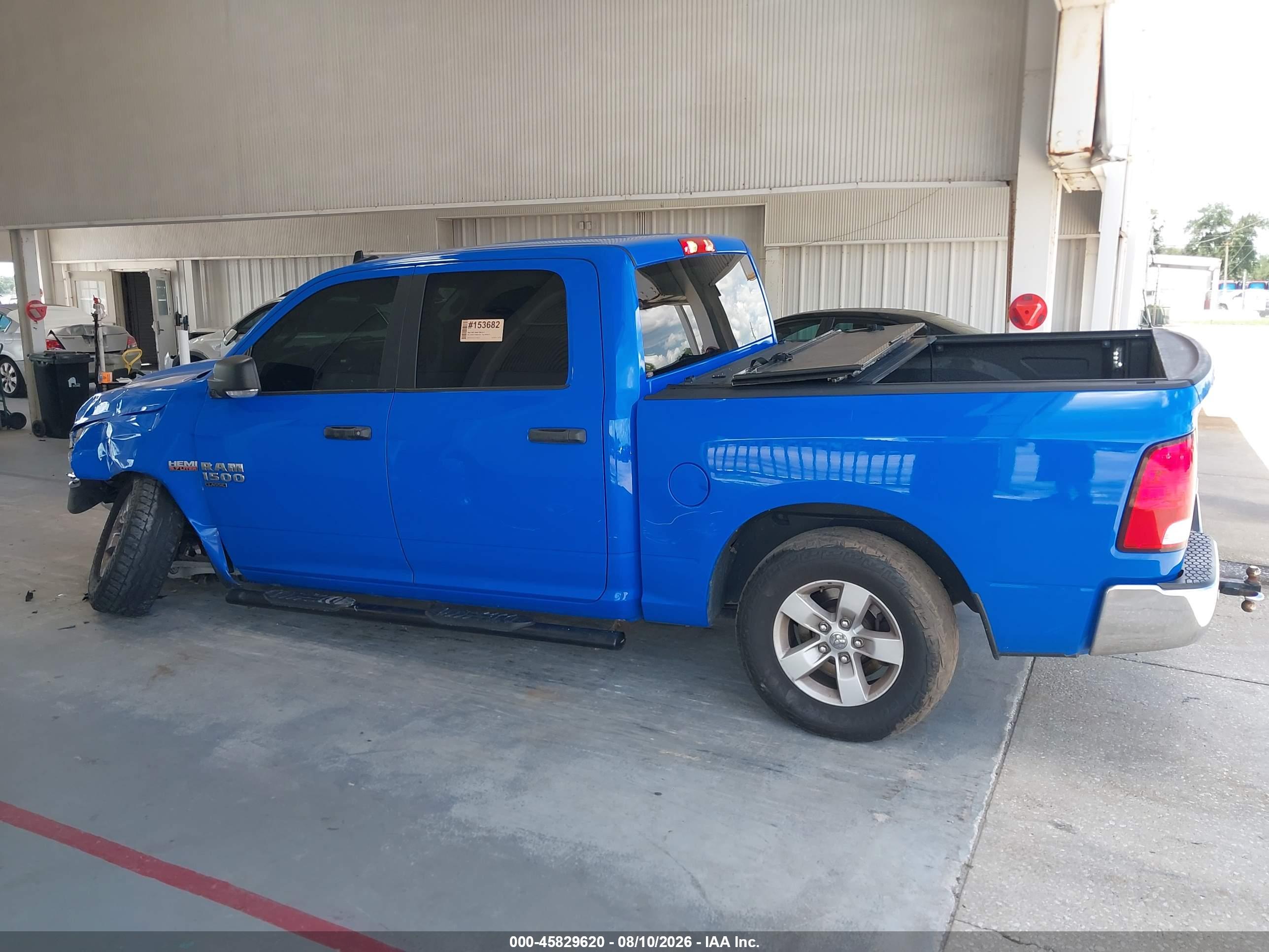 2021 RAM 1500 CLASSIC SLT  4X4 5'7 BOX