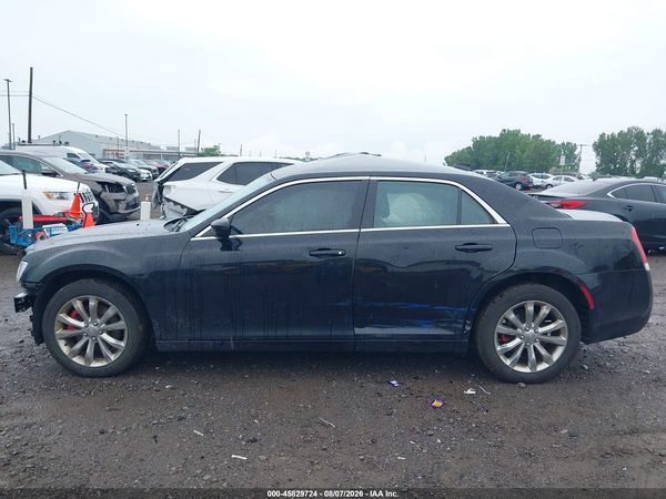 2017 CHRYSLER 300 LIMITED AWD