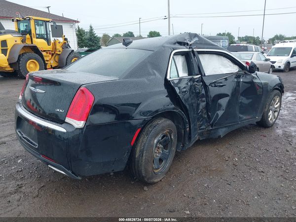 2017 CHRYSLER 300 LIMITED AWD