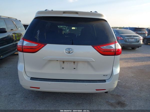 2017 TOYOTA SIENNA XLE PREMIUM 8 PASSENGER — I119