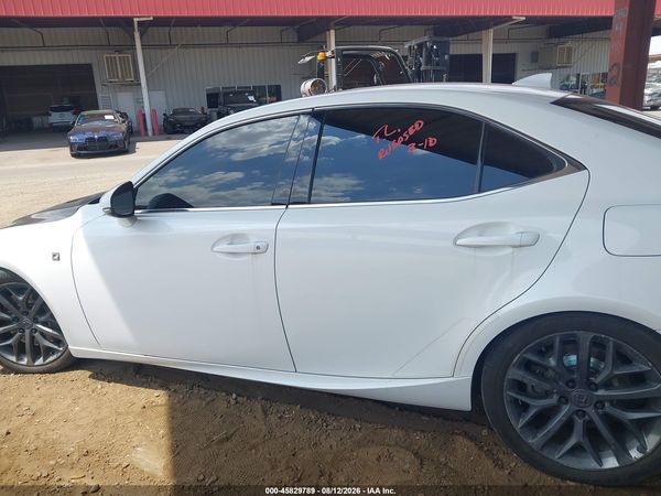 2016 LEXUS IS 200T