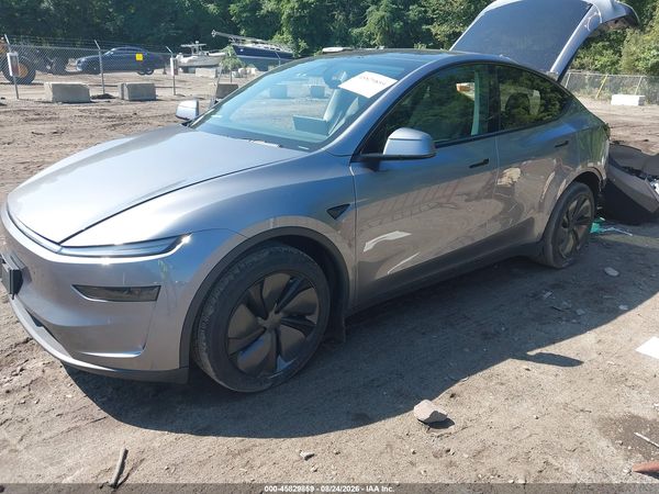 2026 TESLA MODEL Y