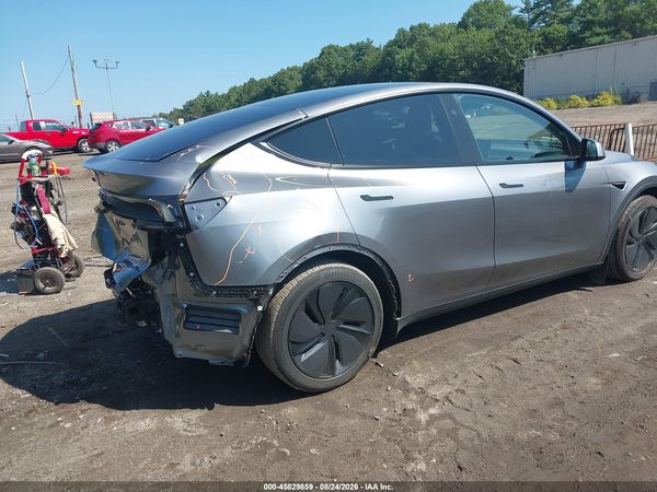 2026 TESLA MODEL Y