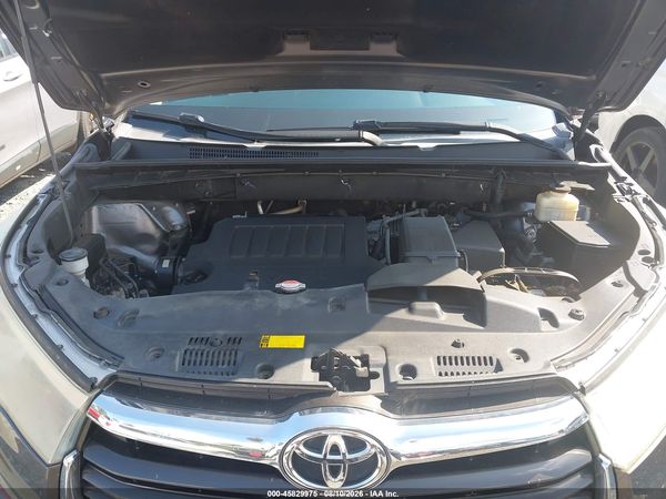 2016 TOYOTA HIGHLANDER XLE V6