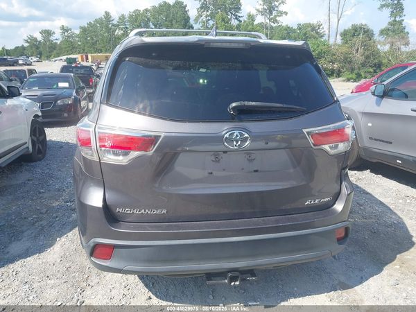2016 TOYOTA HIGHLANDER XLE V6