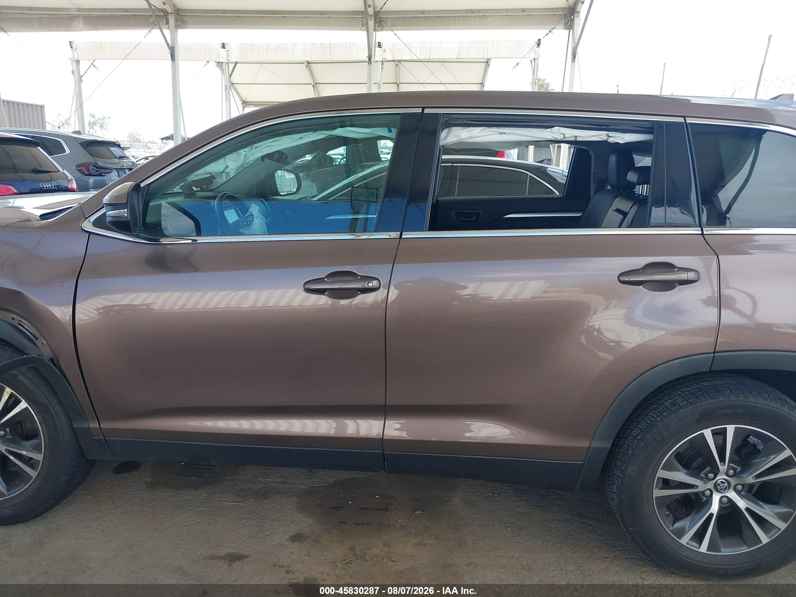 2019 TOYOTA HIGHLANDER LE PLUS